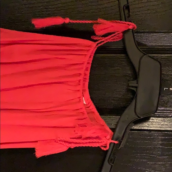 Crown and Ivy Top - Picture 2 of 5